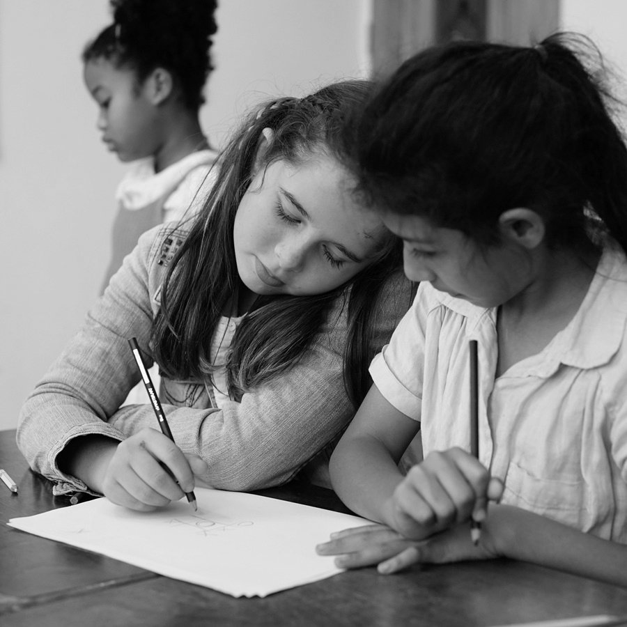 Enroll your kids to school regardless of your migration status